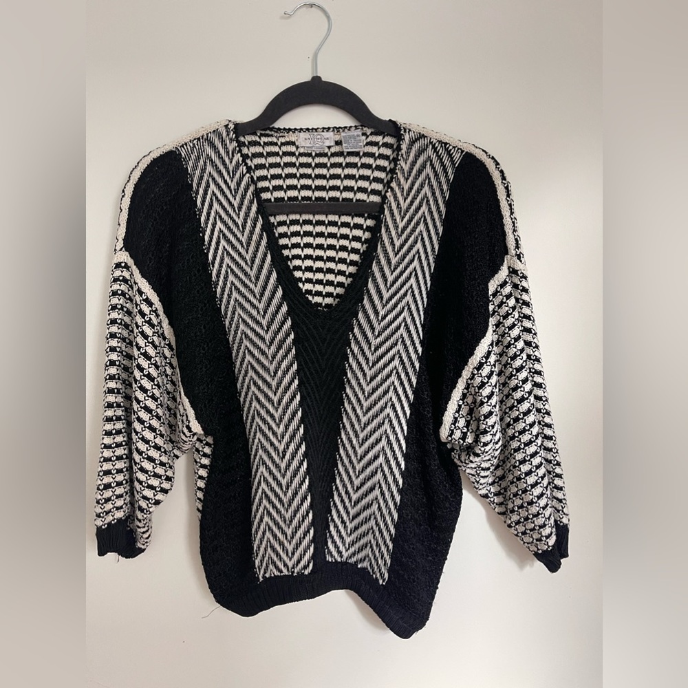 Vintage 80s IQ Knitwear Hand Loomed Sweater Black & White Knit 3/4 Sleeve Size M